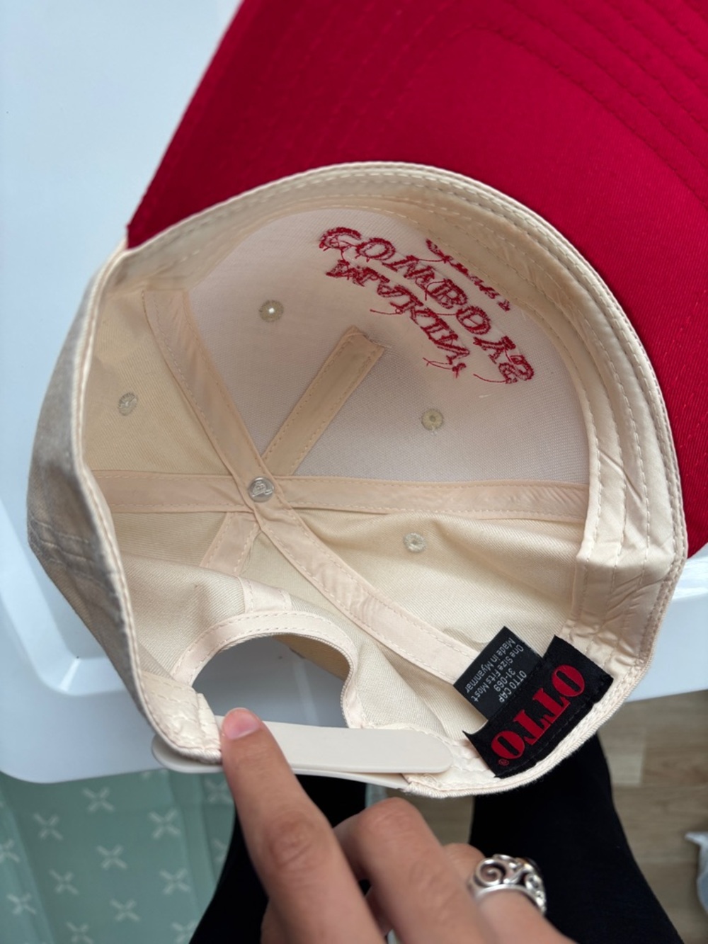 OTTO Two-Tone Beige and Red Trucker Hat - "MAKIN' COWBOYS CRY" - Picture 3 of 3